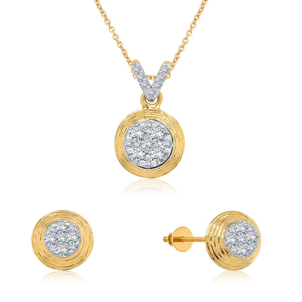 Classic Round Diamond Pendant Set